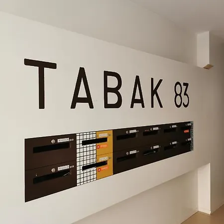 Theaterstudio 2 *